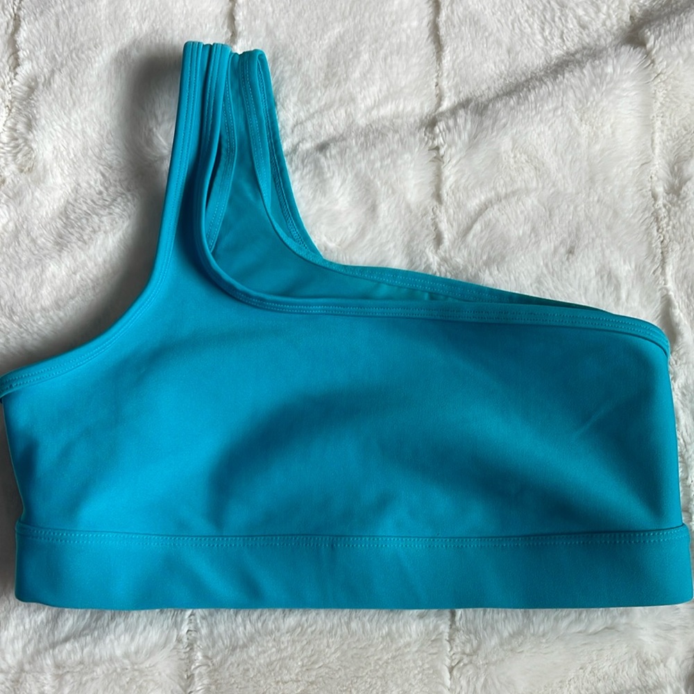 Alo yoga sports bra